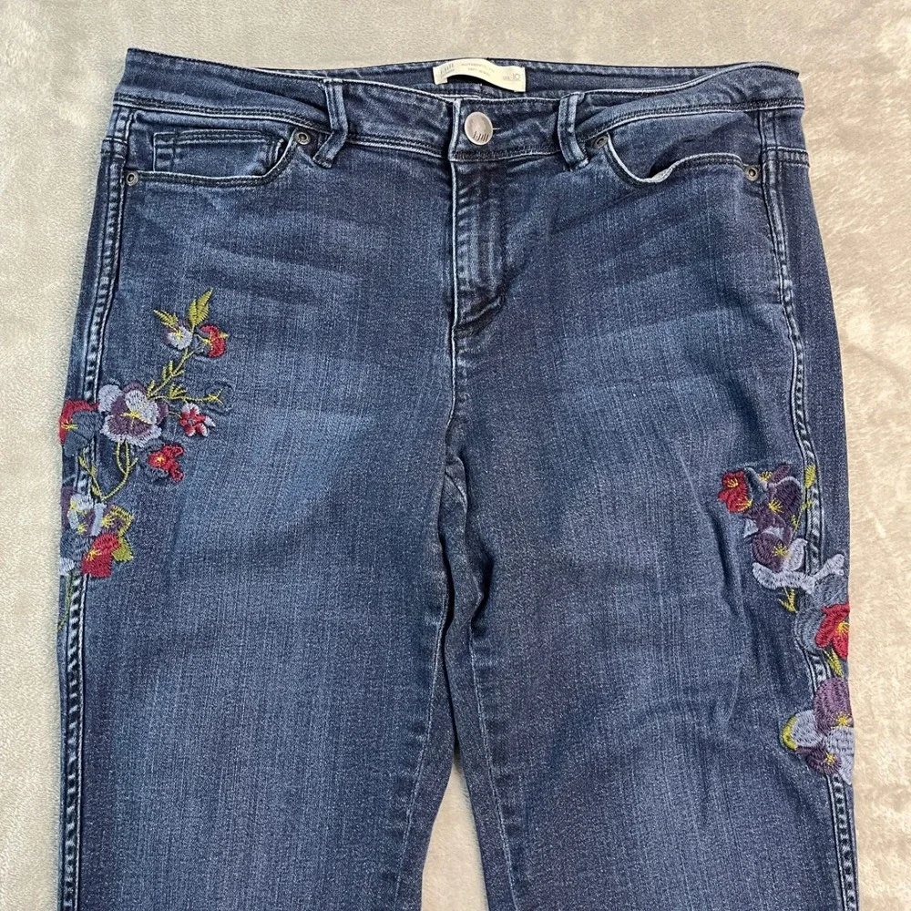 J. Jill Authentic Fit Slim Ankle Jeans Womens 10 Blue Floral Embroidered Denim